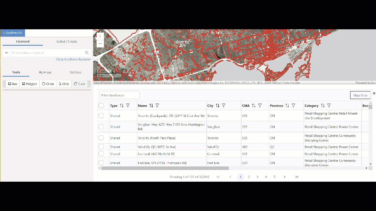 Selecting licensed geofences